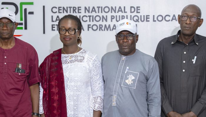 Madame Fatou Sène, Directrice générale du CNFPLF, a entamé les rencontres avec les partenaires en recevant l'Intersyndicale des travailleurs des collectivités territoriales.